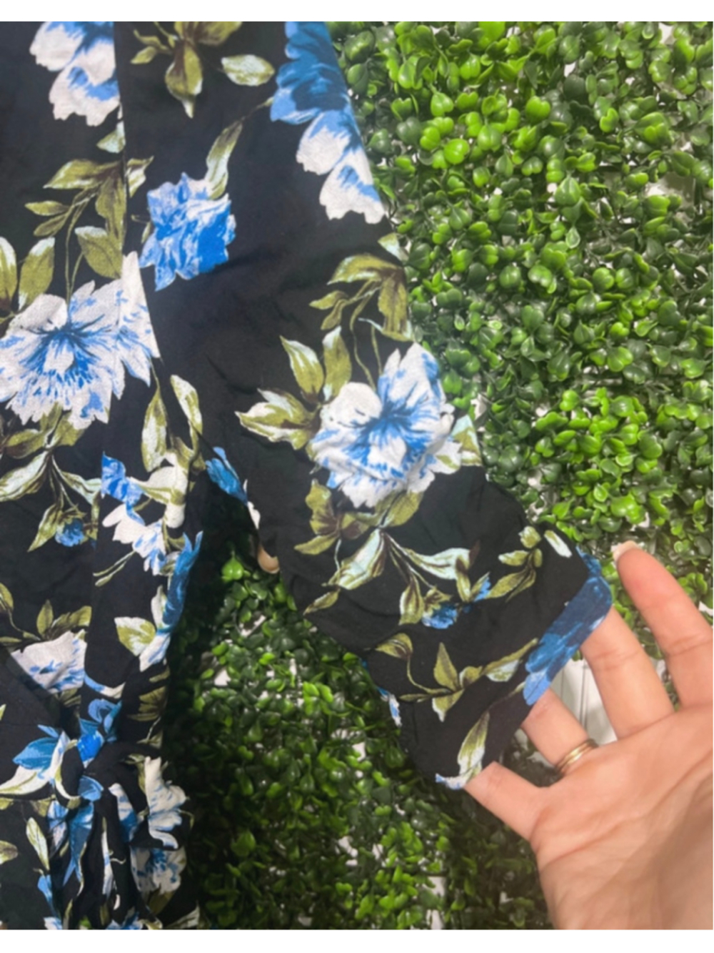 Banana Republic Ecovero 3/4 Sleeves Wrap Floral Summer Top Blouse size XS - Picture 9 of 12